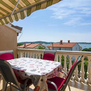  Apartman Tara